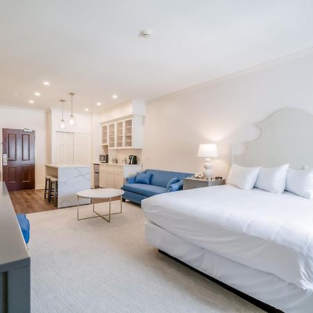 Chateau Renault Egg Harbor City Bagian luar foto