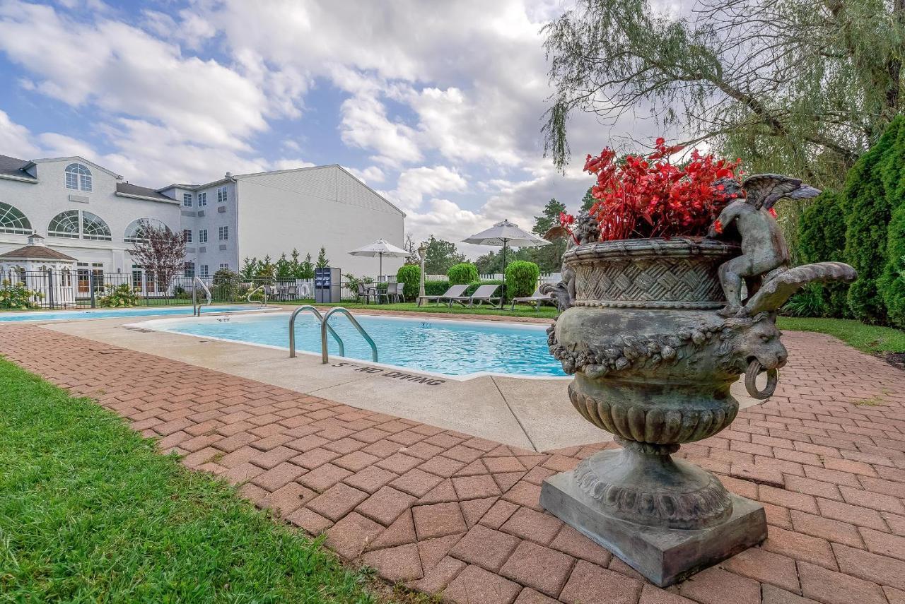 Chateau Renault Egg Harbor City Bagian luar foto