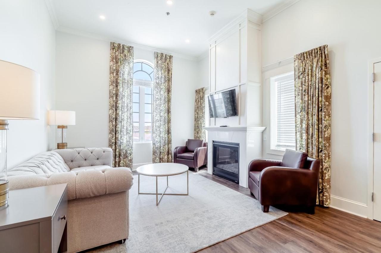 Chateau Renault Egg Harbor City Bagian luar foto