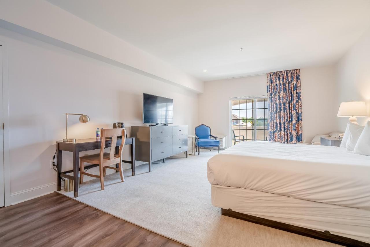 Chateau Renault Egg Harbor City Bagian luar foto