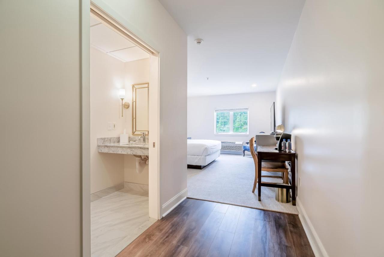 Chateau Renault Egg Harbor City Bagian luar foto