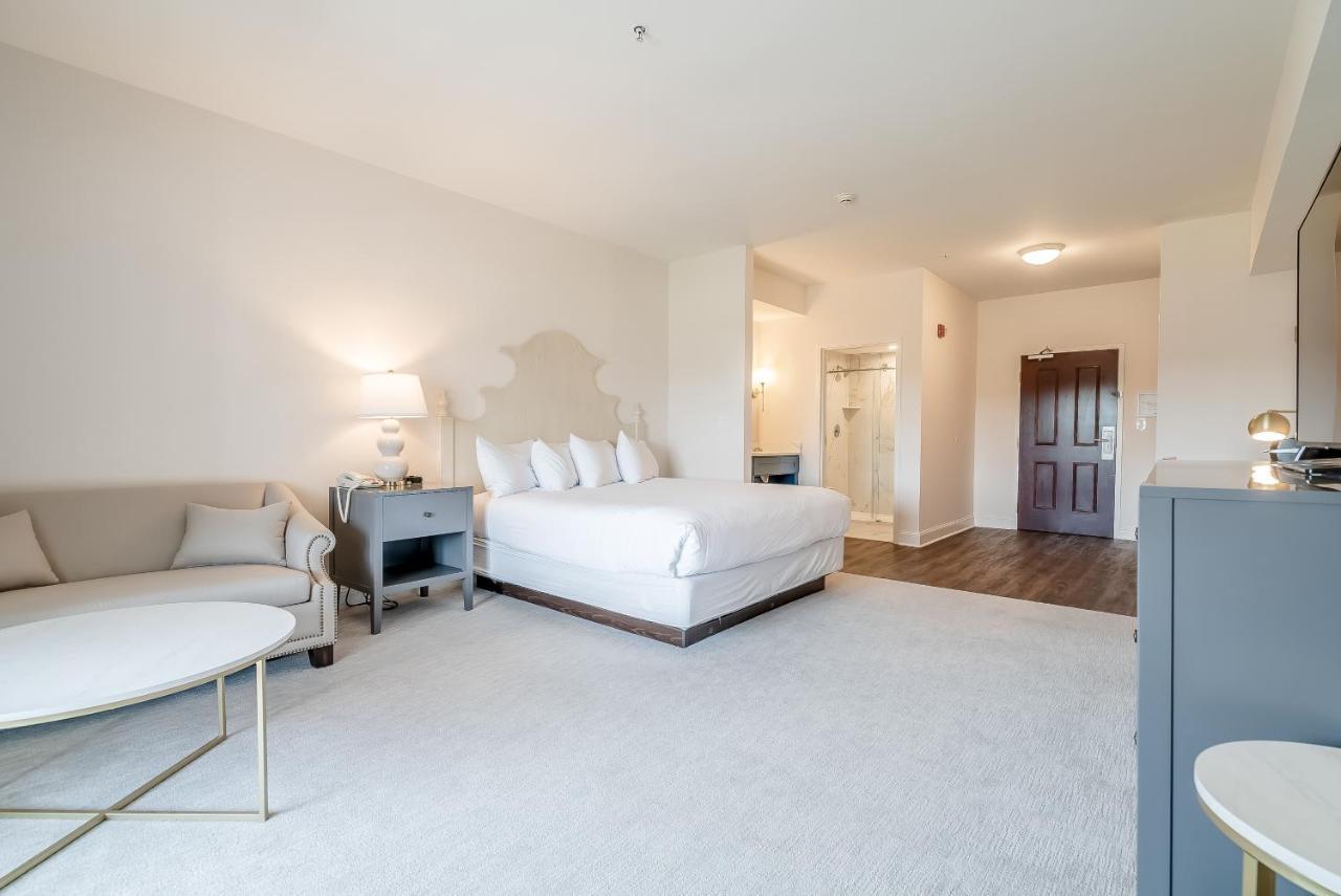 Chateau Renault Egg Harbor City Bagian luar foto