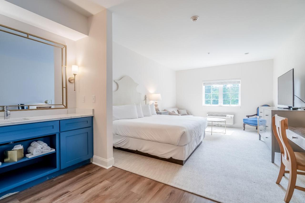 Chateau Renault Egg Harbor City Bagian luar foto