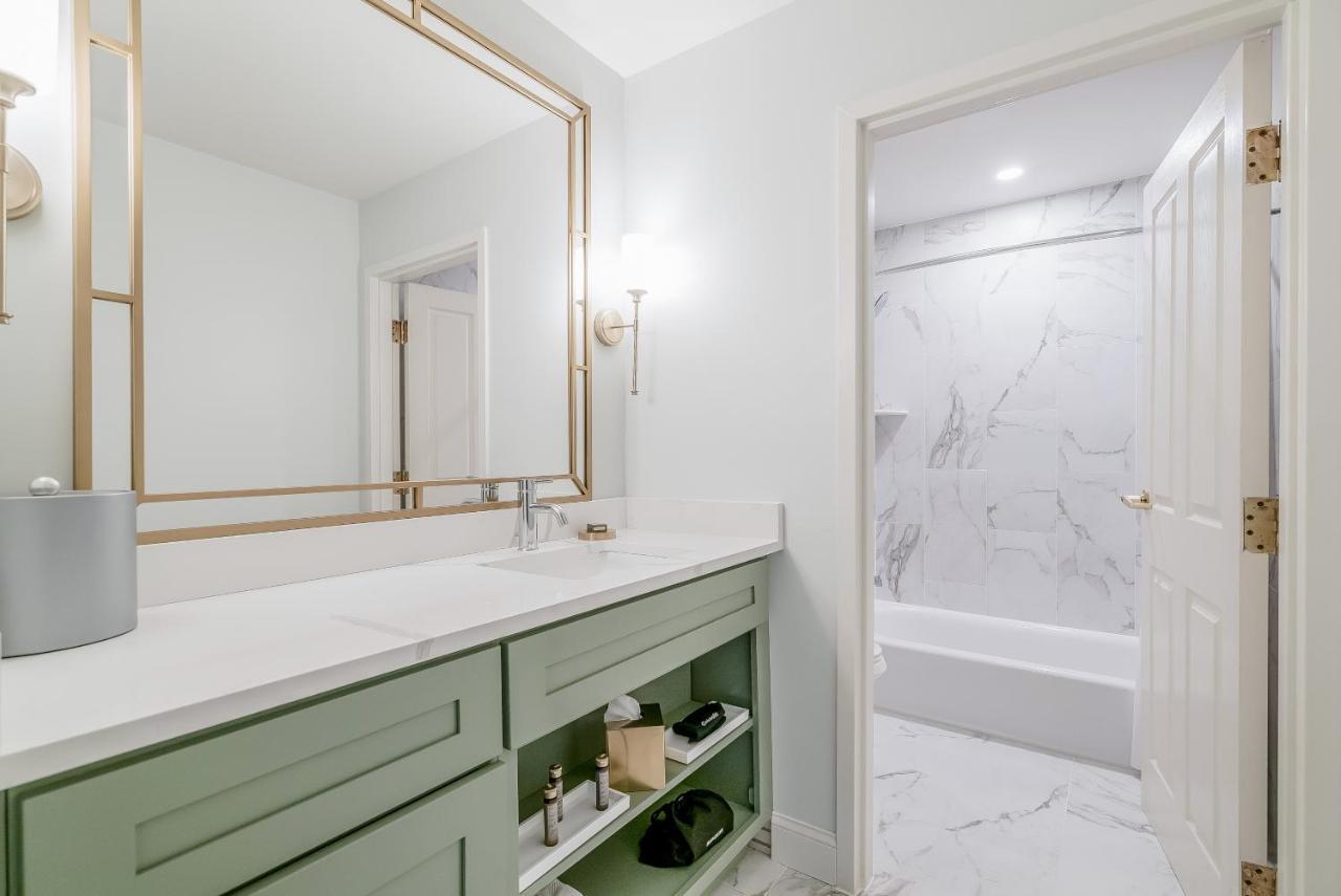 Chateau Renault Egg Harbor City Bagian luar foto