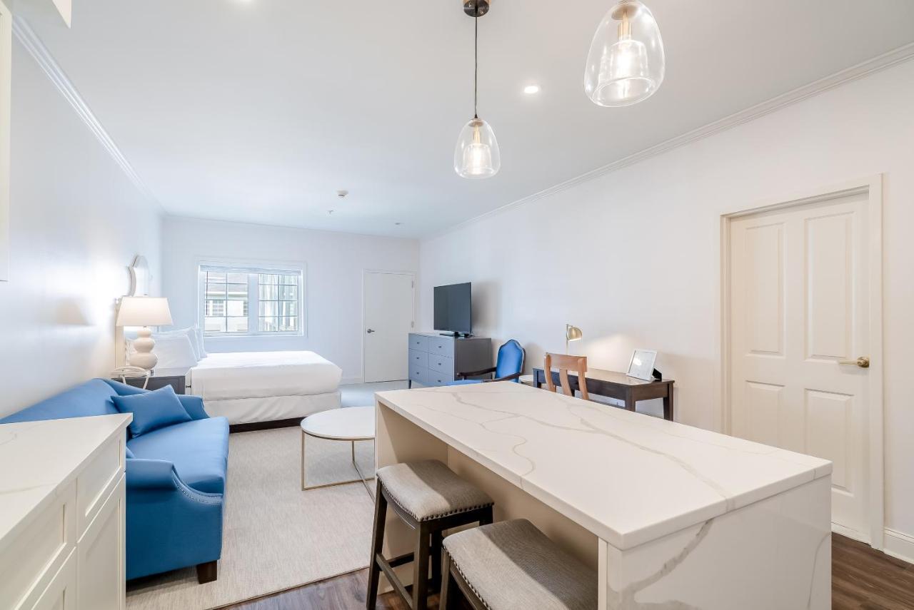 Chateau Renault Egg Harbor City Bagian luar foto