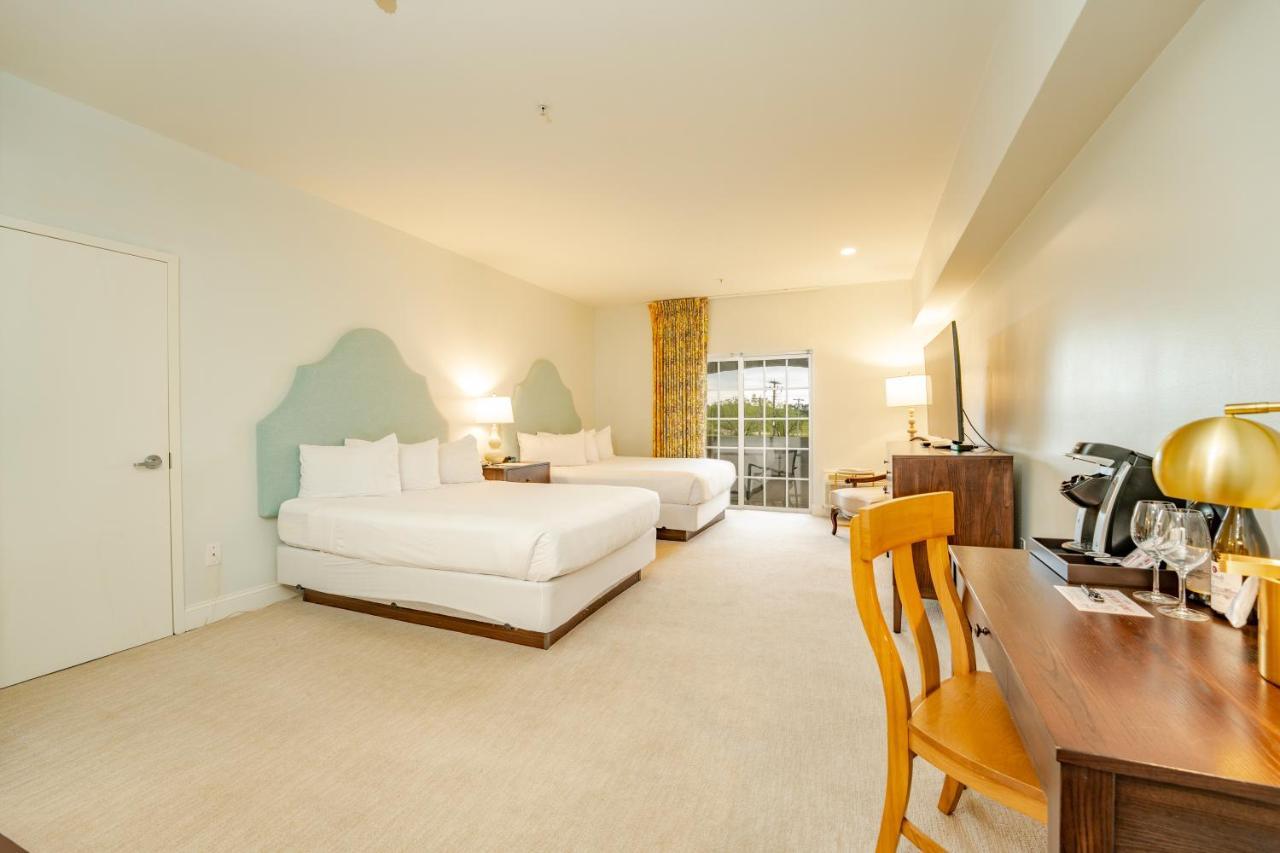 Chateau Renault Egg Harbor City Bagian luar foto