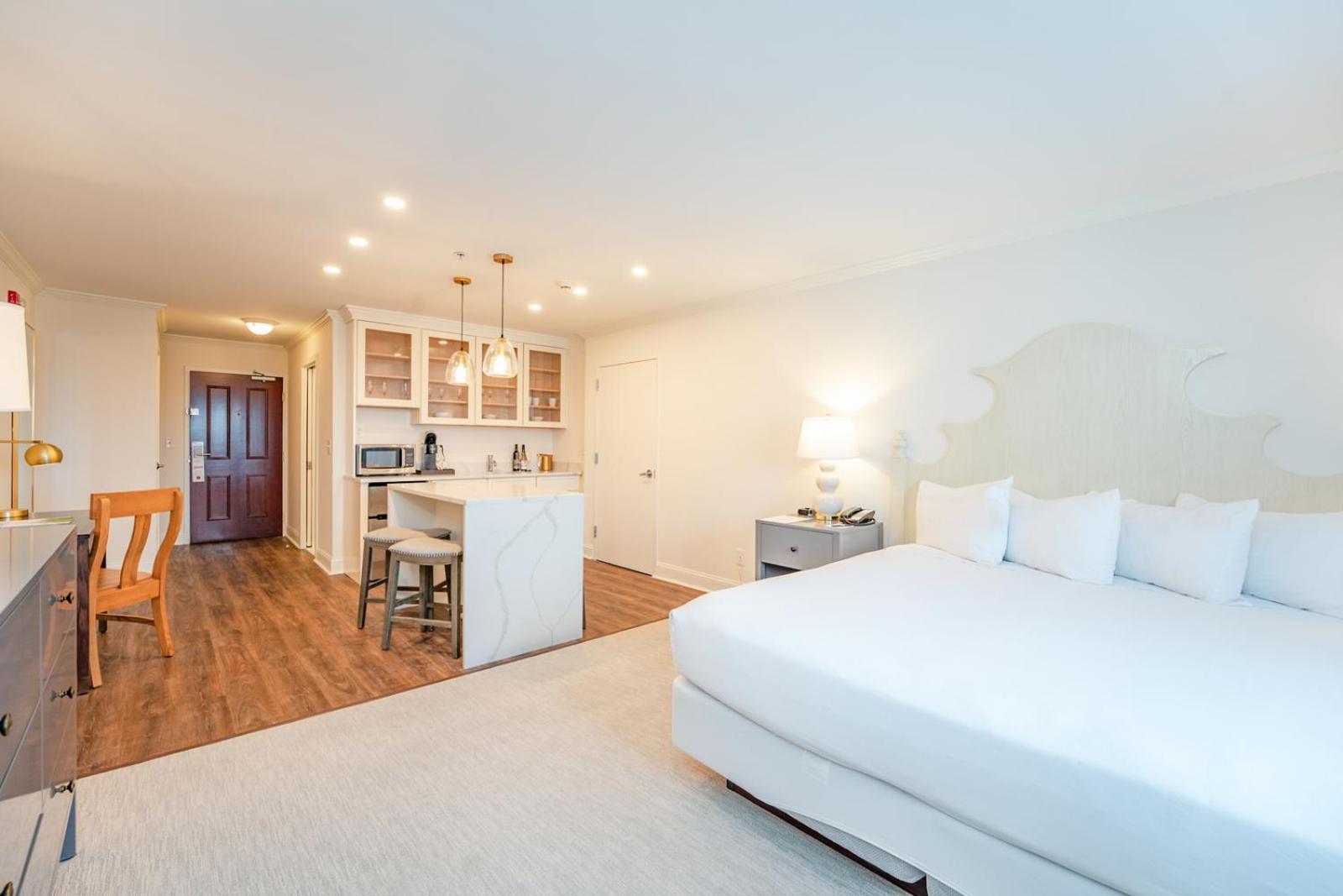 Chateau Renault Egg Harbor City Bagian luar foto