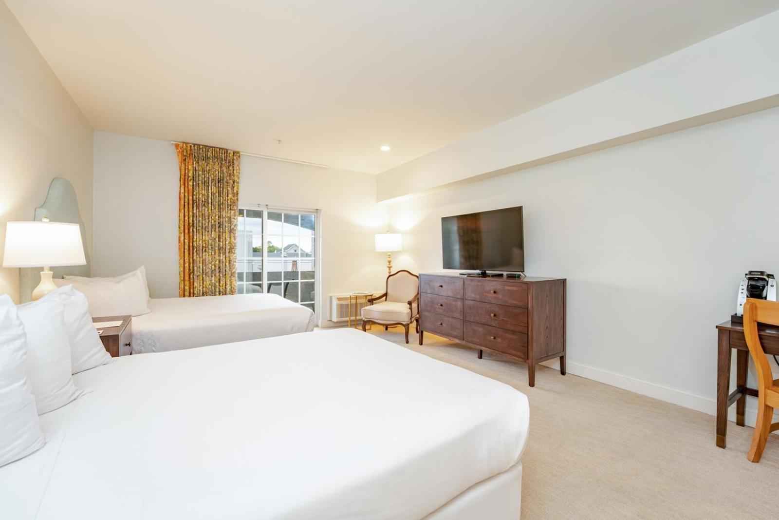 Chateau Renault Egg Harbor City Bagian luar foto