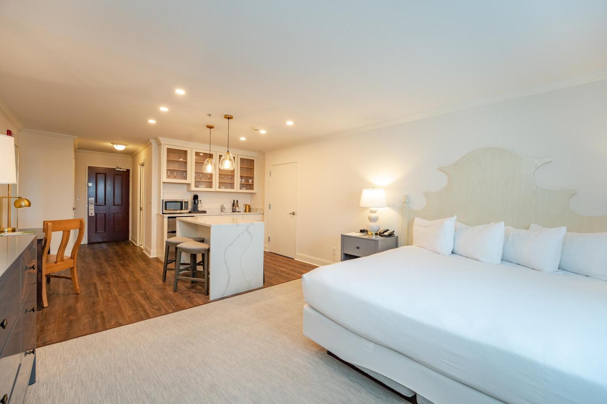 Chateau Renault Egg Harbor City Bagian luar foto